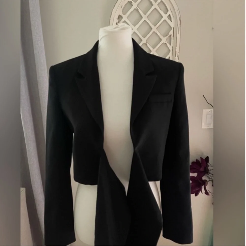 Zara Black Women's Crop Blazer - Picture 3 of 5